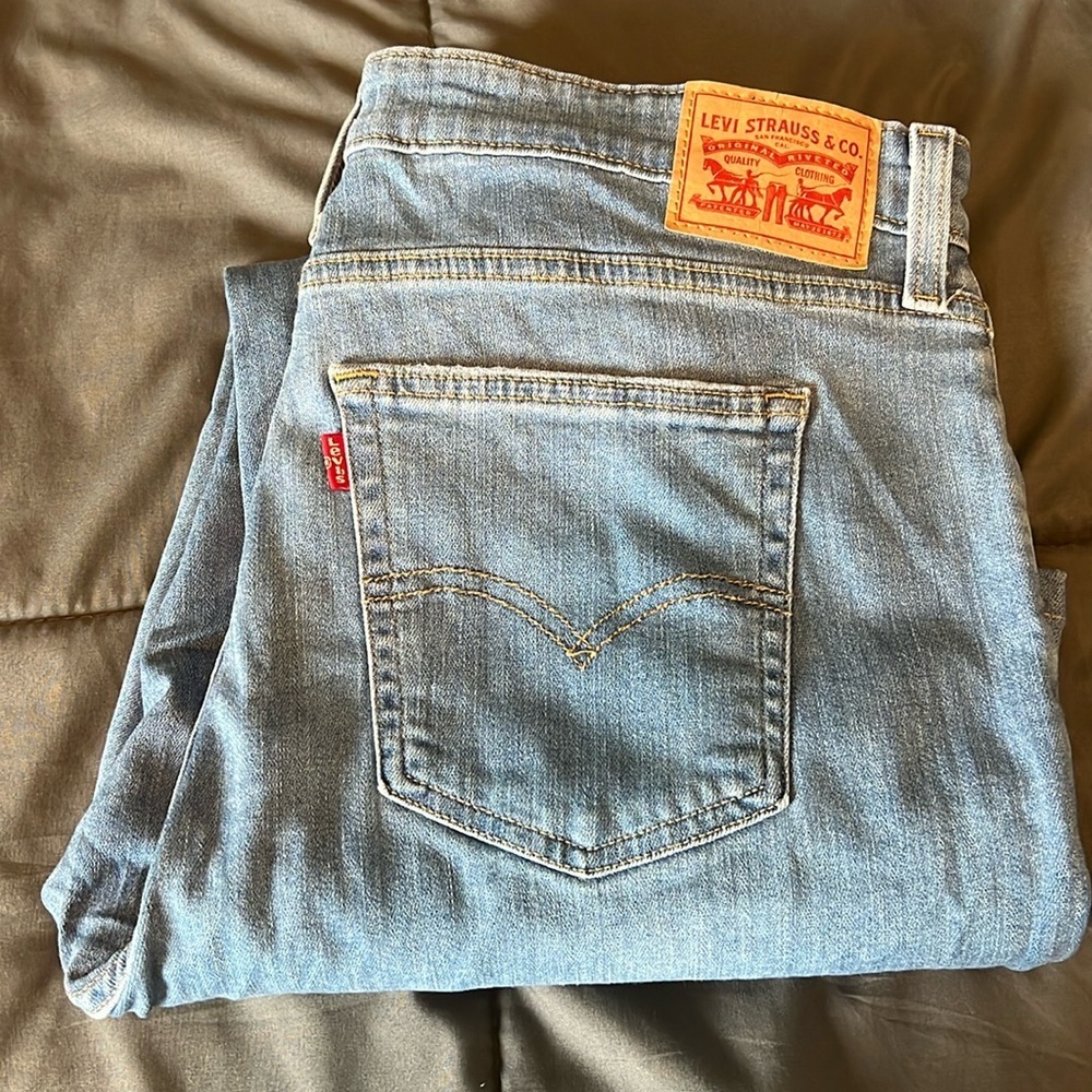 Levi’s 726 Flare Light Wash Distressed Jean Size 34 * Hemmed Inseam